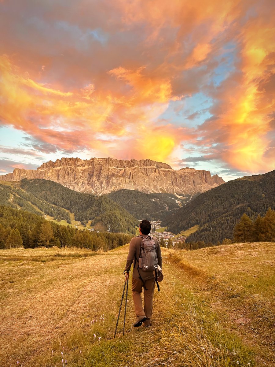 Golden hour in the Dolomites. 🌄⁠Our expert hiking guide recently led a couple on a private sunset hike in Val Gardena. This is what greeted them at the top. 🔥
⁠
Ready for your own unforgettable hike in the Dolomites?  👉 Check out our tours here: throneandvine.com/dolomites-hiki…