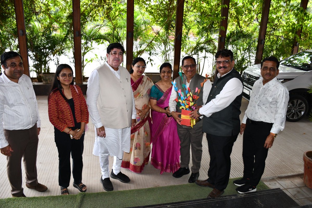 Dinesh suthar (@dineshsuthar291) on Twitter photo Great pleasure to welcome MD IFFCO Shri.KJ Patel sir at Gujcomasol along with hon.chairman Shri sanghani sir and all HODs. <a href="/Dileep_Sanghani/">DILEEP SANGHANI</a> <a href="/gujcomasol/">GUJCOMASOL</a> Great pleasure to welcome MD IFFCO Shri.KJ Patel sir at Gujcomasol along with hon.chairman Shri sanghani sir and all HODs. <a href="/Dileep_Sanghani/">DILEEP SANGHANI</a> <a href="/gujcomasol/">GUJCOMASOL</a>