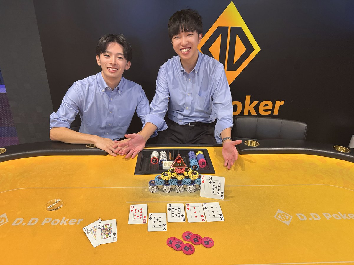 DD_poker_'s tweet photo. 🎉9/18 トーナメント結果発表🎊

【リポストでさらにお得に‼️地域最安】平日昼トナメ☀️

🥇りゅーじ 様
🥈Y 様
🥉麟太郎 様

本日の昼の王者はりゅーじ様です🏆
Y様は2度目のトーナメントで2位🥈、麟太郎様はなんと初来店でインマネです👏✨
おめでとうございます🏅

⭐️D.D Bounty🔥

🥇FUKU 様
🥈本間祐希 様
🥉桐生 様

なんとFUKU様‼️レイトインで途中どショート��らの逆転優勝を飾りました🥇
バウンティも6枚GETです🤩
2位の本間様もバウンティが5枚で、プライズ＋5000 DD$を GETです💥

明日は13:30より『10万点ディープ』の平日昼トナメ、夜は今週の目玉🤩かかちゃん討伐戦を開催です��️

明日も皆さまのご来店を心よりお待ちしております🥰

☎03-6709-6144
🌏https://t.co/I1JTDaAMPT
#️⃣ #JOPT #ddpoker #高田馬場 #ポーカー #バカラ #リング #トーナメント #サテライト #初心者