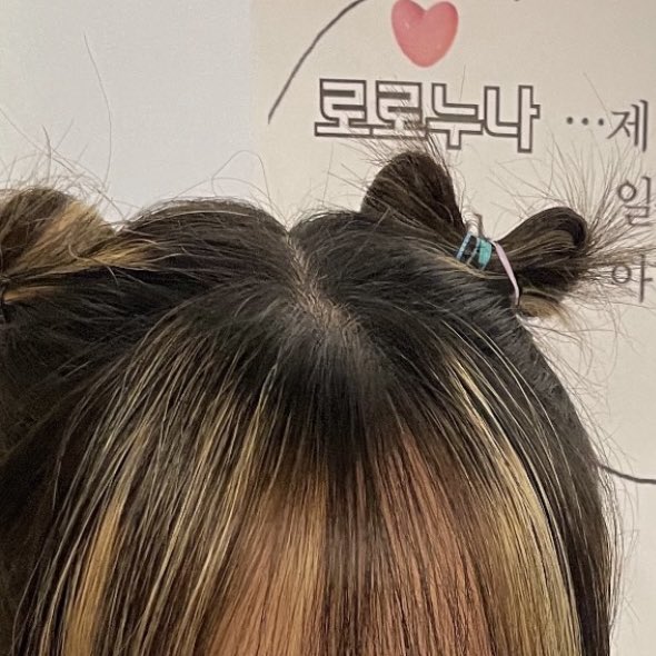 ㅁㅊ 머리에 깜찍리본 머임!!😍