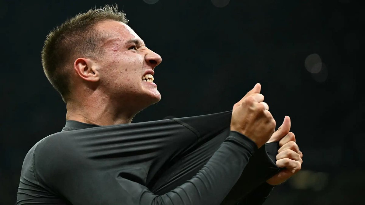 lusignolodikiev's tweet image. Tranquillo campione che a tempo debito li andremo a prendere uno per uno quei coglionazzi