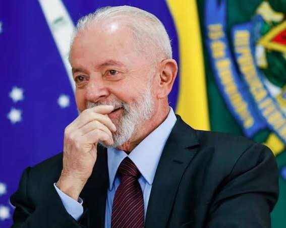 🔴ÚLTIMA HORA: Pesquisa da Quaest diz que Lula supostamente derrotaria TODOS os candidatos da direita em 2026 e ele se anima.

"O povo voltou a confiar no meu trabalho e principalmente na minha honestidade"
