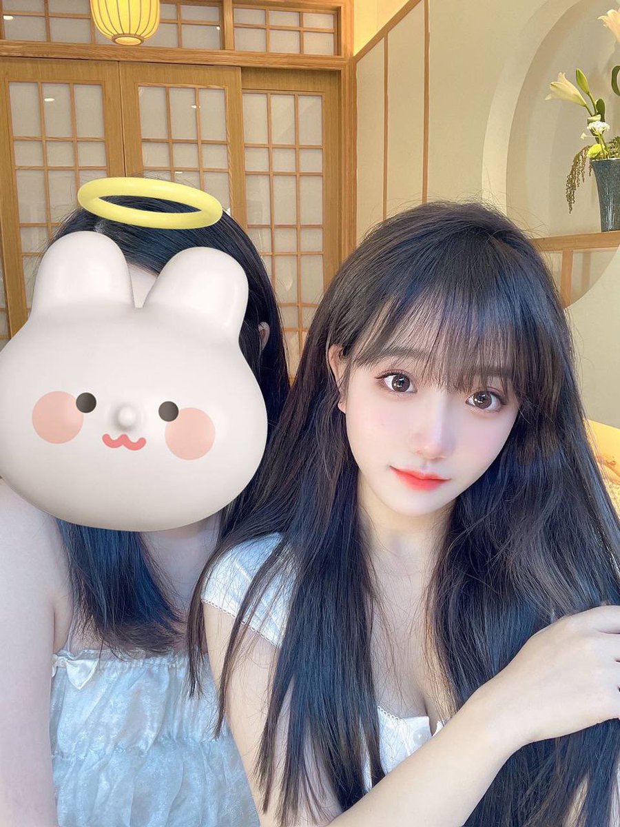 福利姬灵灵全球cos外围经济（全国独家资源）分享的黄推图片4 - 网红私拍内容