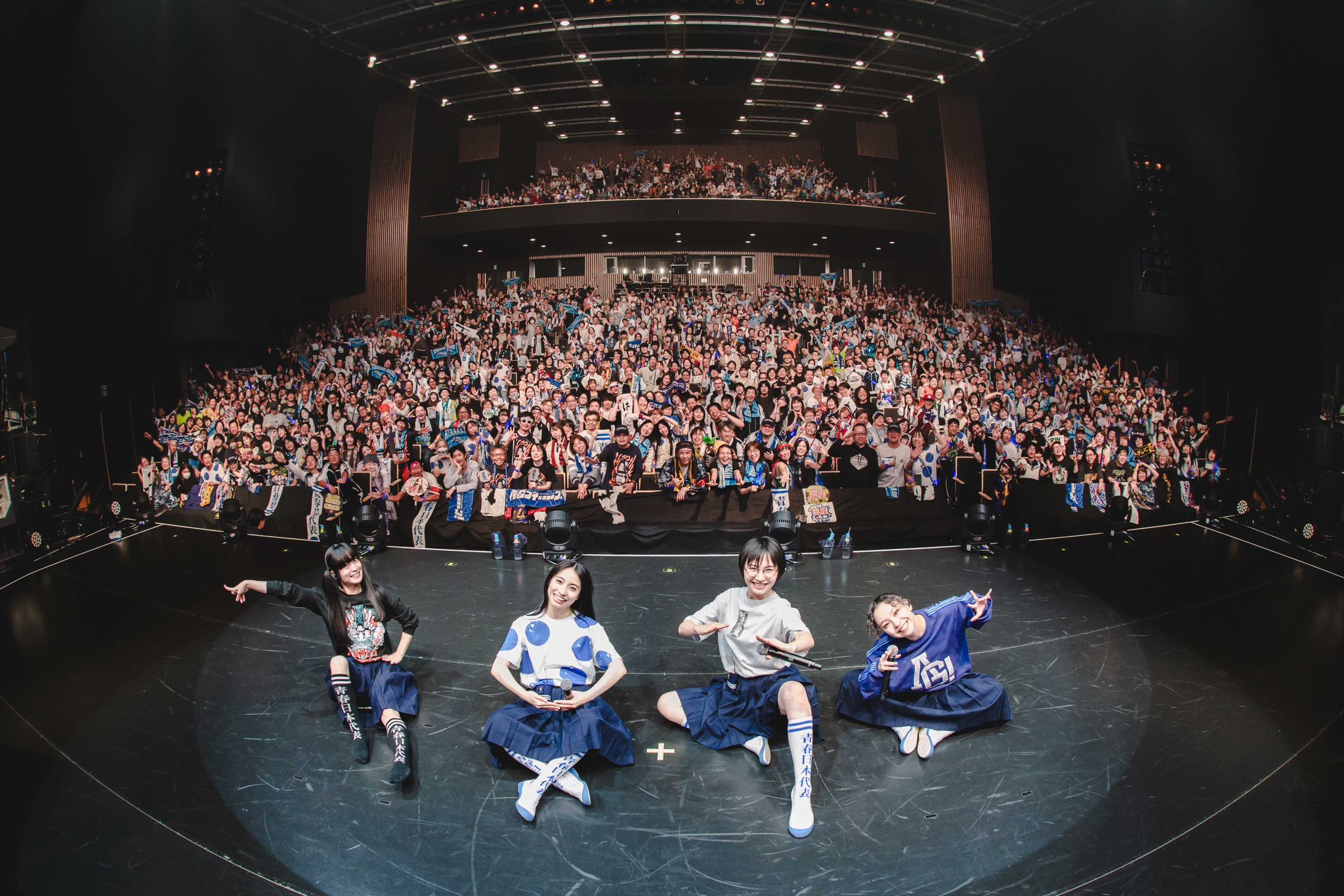 G1I1HpNaAAAW0nJ?format=jpg&name=large