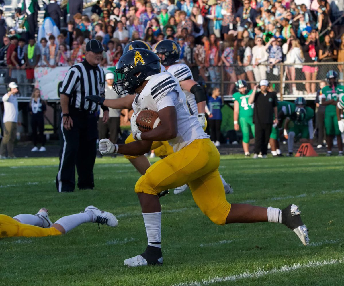 Weeks 1-3 Junior Year Highlights:
Class of 2027 RB

Ready to keep improving!

hudl.com/v/2Shx8k

<a href="/fbcoachmac/">Jason McIntyre</a> <a href="/PrepRedzoneMI/">Prep Redzone Michigan</a> <a href="/MichFBFrenzy/">Michigan Prep Frenzy</a> <a href="/alex_pallone/">Alex Pallone</a> <a href="/MIexposure/">Michigan Exposure</a> <a href="/MtpOilers/">Mt. Pleasant Oiler Athletics</a> <a href="/AllenTrieu/">Allen Trieu</a> <a href="/TheD_Zone/">The D Zone</a> <a href="/svlsports/">Saginaw Valley League</a> <a href="/247recruiting/">247Sports Recruiting</a> <a href="/MichiganMadeFam/">Michigan Made</a> <a href="/Robert_Lamastra/">Robert Lamastra</a> <a href="/CoachBradOtter/">Brad Otterbein</a>