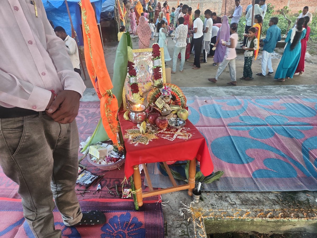 RNKSvasJsNews's tweet photo. थाना सेहारामऊ उत्तरी पीलीभीत क्षेत्र की ग्राम पंचायत दुर्जनपुर कला में भगवान विश्वकर्मा जी की पूजा कार्यक्रम में अपनें मंडल सुल्तानपुर के कार्यकर्ताओं के साथ रहने का अवसर प्राप्त हुआ 
रामनिवास कश्यप मंडल अध्यक्ष किसान मोर्चा भारतीय जनता पार्टी मंडल सुल्तानपुर 
#upbjp
#JitinPrasad https://t.co/zkVnZYjraM