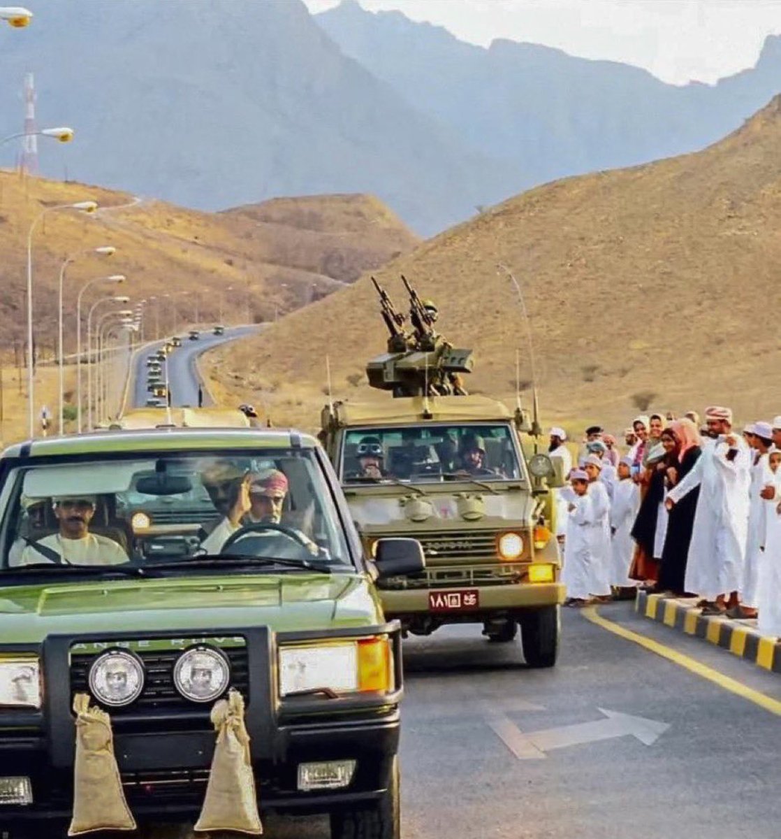 خمسون عامًا من البناء والعطاء والحُب الصادق.. السلطان قابوس بن سعيد، طيب الله ثراه، رمز الوحدة بين قائد وشعبه🇴🇲