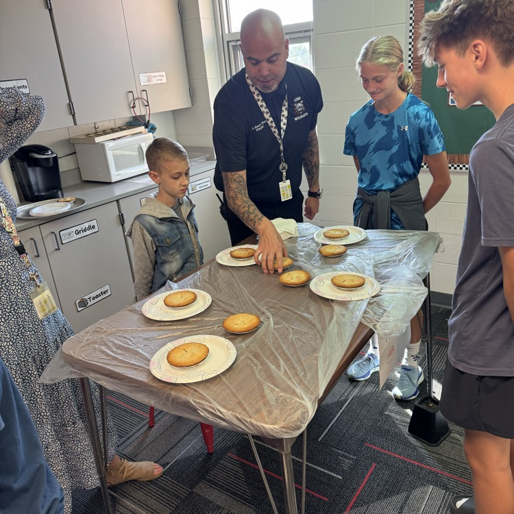 JJHSWildcats's tweet image. Pie Eating Contest! One member of our ALPS program wanted to have a pie eating contest and we made that happen today! #d12proud #pieeatingcontest