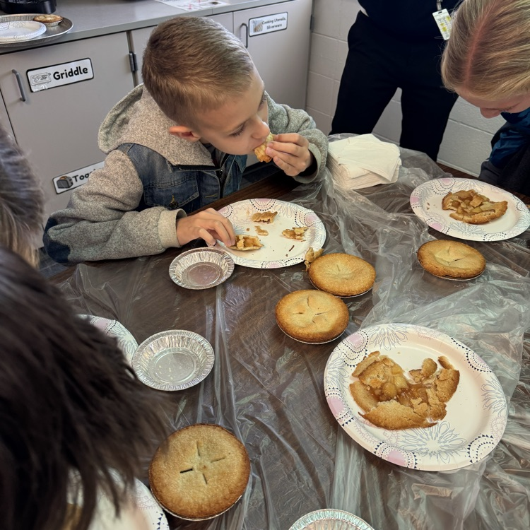 JJHSWildcats's tweet image. Pie Eating Contest! One member of our ALPS program wanted to have a pie eating contest and we made that happen today! #d12proud #pieeatingcontest