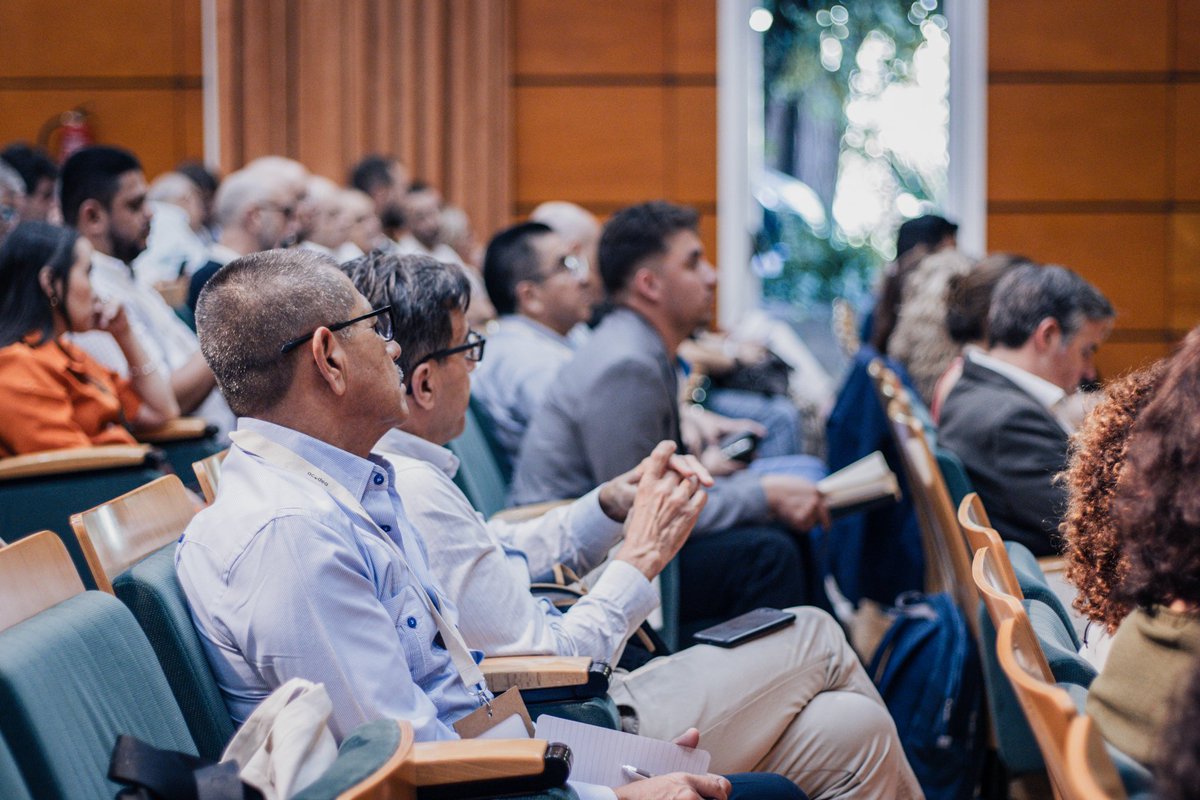 acodea_'s tweet image. 👉Más de 100 agripoolers, junto a empresas agrícolas, universidades, ONG, instituciones públicas y entidades financieras de distintos países, se reúnen en el Jardín Botánico de Valencia.  
 
#ACODEA