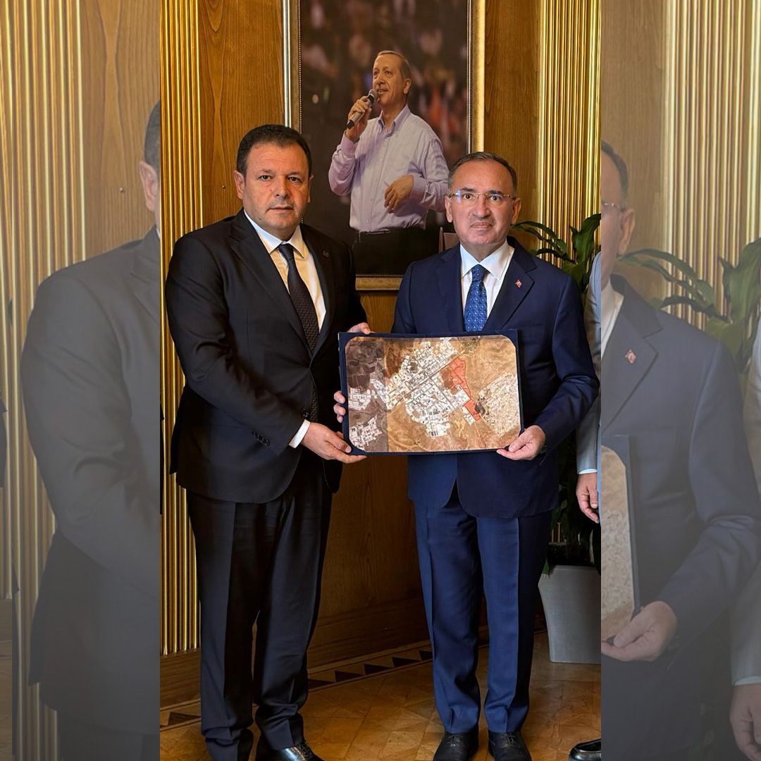 📍 TBMM Ziyareti

Yönetim Kurulu Başkanımız Sn. Mehmet Yetim, Başkan Yardımcımız Sn. Mustafa Taş, Yönetim Kurulu Üyelerimiz Sn. İbrahim Halil Satoğlu ve Sn. Reşit Yıldız ile Genel Sekreterimiz Sn. Yunus Emre Aksu, TBMM Başkanvekili Sn. Bekir Bozdağ’ı makamında ziyaret etti.