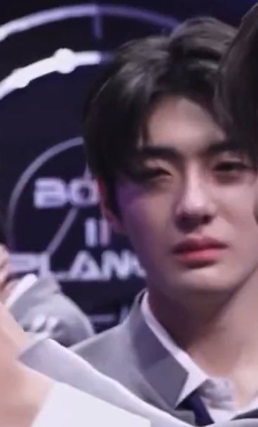 진짜 상관없는 말이긴 한데
정상현 이표정 지을때마다
왤케 복합적으로 웃프지