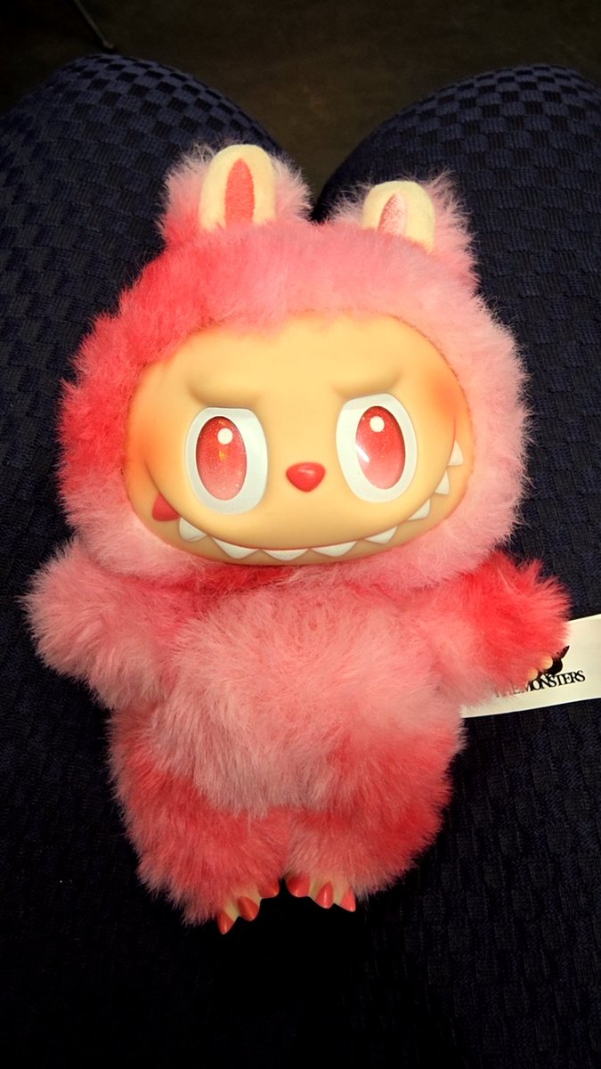 国内発送 らぶぶ シークレット 入手困難 完全ガイド】POPMART Labubuの買い方！入手困難な人気アートトイ