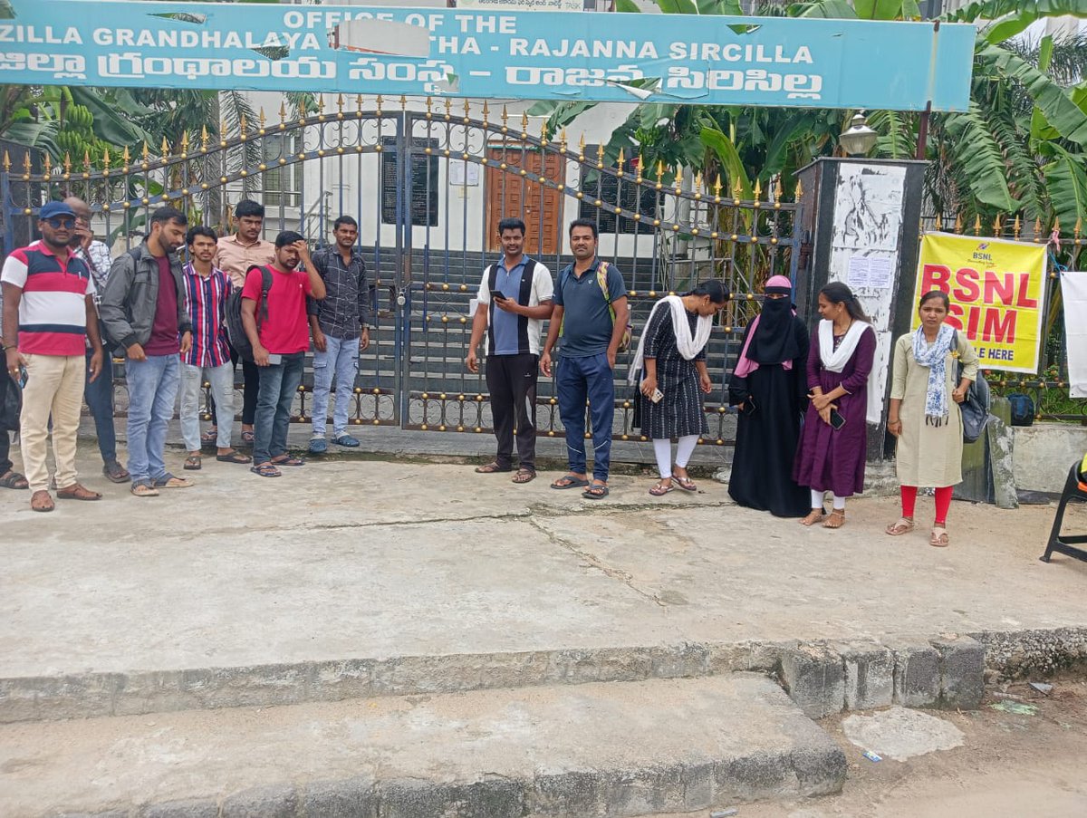 Mahi58384's tweet photo. @KTRBRS @BRSparty Please Look in to siricilla consistency issues sir.

We were Suffering with a lot of changes in siricilla. No support for Government jobs Aspirants. in Dirtsict Library closed every Friday and Timings are only 8.00am to 8.00pm. https://t.co/ceQhZUra4L