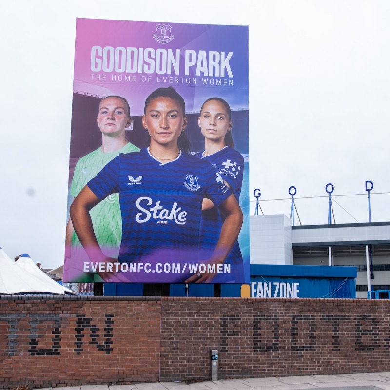 EvertonWomen's tweet photo. 🚶‍♀️ We can confirm walk-up tickets are available for tonight's clash with London City Lionesses.

⬇️ To secure your seat at the Grand Old Lady in advance, click below!