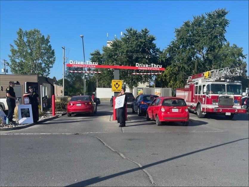 BPFFAlocal497's tweet image. C Shift is helping out today at McDonald’s Coffee Day!!  Come out today and grab a coffee at McDonald’s, where 50 cents from each purchase will go towards supporting local programs and services of the Alzheimer’s Society of Hastings &amp;amp; Prince Edward!