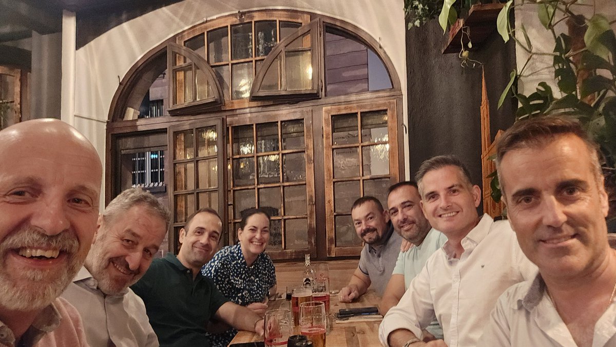 laa_jesus's tweet image. #FelizJueves Toca volver de #Estrasburgo, dos días intensos, culminado hoy en el acto de toma de posesión del nuevo COMEC del #Eurocuerpo Si te gusta tu trabajo, si disfrutas con tu equipo, si te sientes reconocido, todo es mucho más fácil #OrgullosodeserSoldado #EMAD