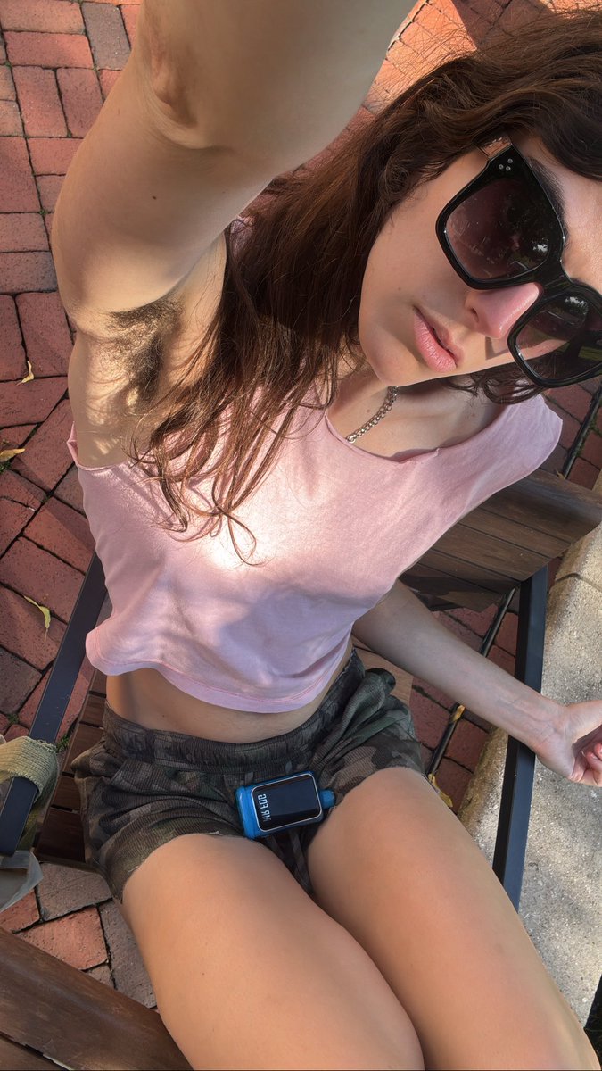 PITTSBURGH: i'll be in you on sunday! i'm available for in-person bookings ♡