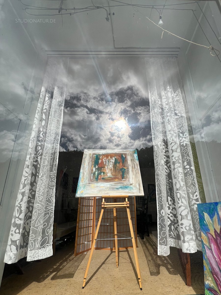 ChristineG_'s tweet photo. Moments of light, on my showroom window 😍
https://t.co/TwqTldWaUa
#studio #atelier #showroom #artist #germanartist #Künstlerin #Engel #Licht #sky #light #reflection https://t.co/fr3r56nR4C