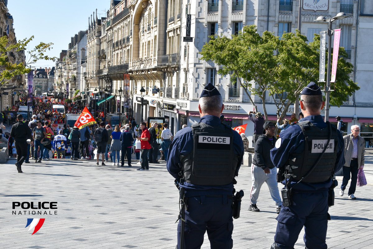 PoliceNat45's tweet image. #18septembre | Les #policiers du #Loiret étaient mobilisés ce jour pour sécuriser la manifestation à Orléans comme à Montargis. Aucun incident n’a été déploré.