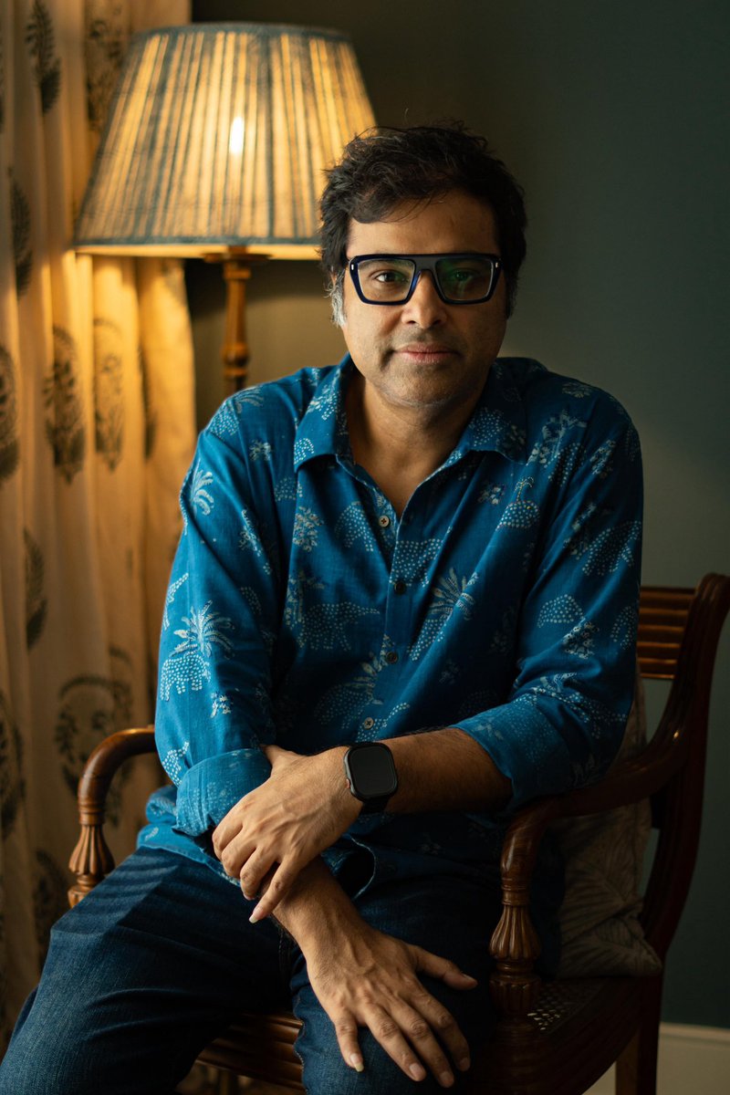 stringstruck's tweet image. Look serious or smile ?

Captured by Pronay Biswas @pbmedia