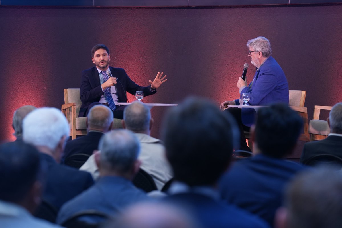 Un modelo del interior productivo para que Argentina no tenga que volver atrás, al modelo del kirchnerismo. Ese es el mensaje que tiene que resonar en cada lugar de nuestro país.

Argentina no puede salir adelante si no se piensa el desarrollo del campo, la industria, la minería