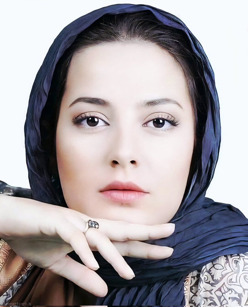 من يعشق الهدوء تاكدوا ان في داخله .. 
ضجة مدينة .. 

#هدهد