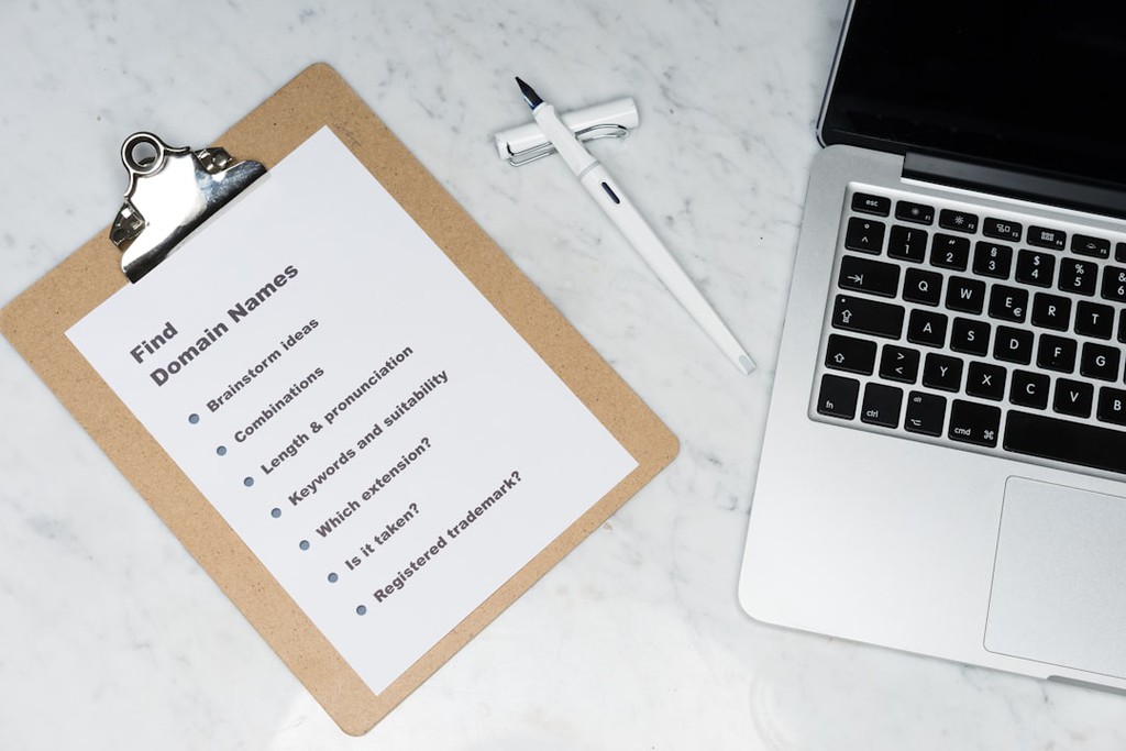 This can only be done if you have a Plesk Reseller account, or if you are a Plesk administrator (with a Plesk Web Pro or Plesk Web Host license)

Read the full article: How to move a domain between subscriptions in Plesk
▸ lttr.ai/Ai459

#plesk #pleskcontrolpanel