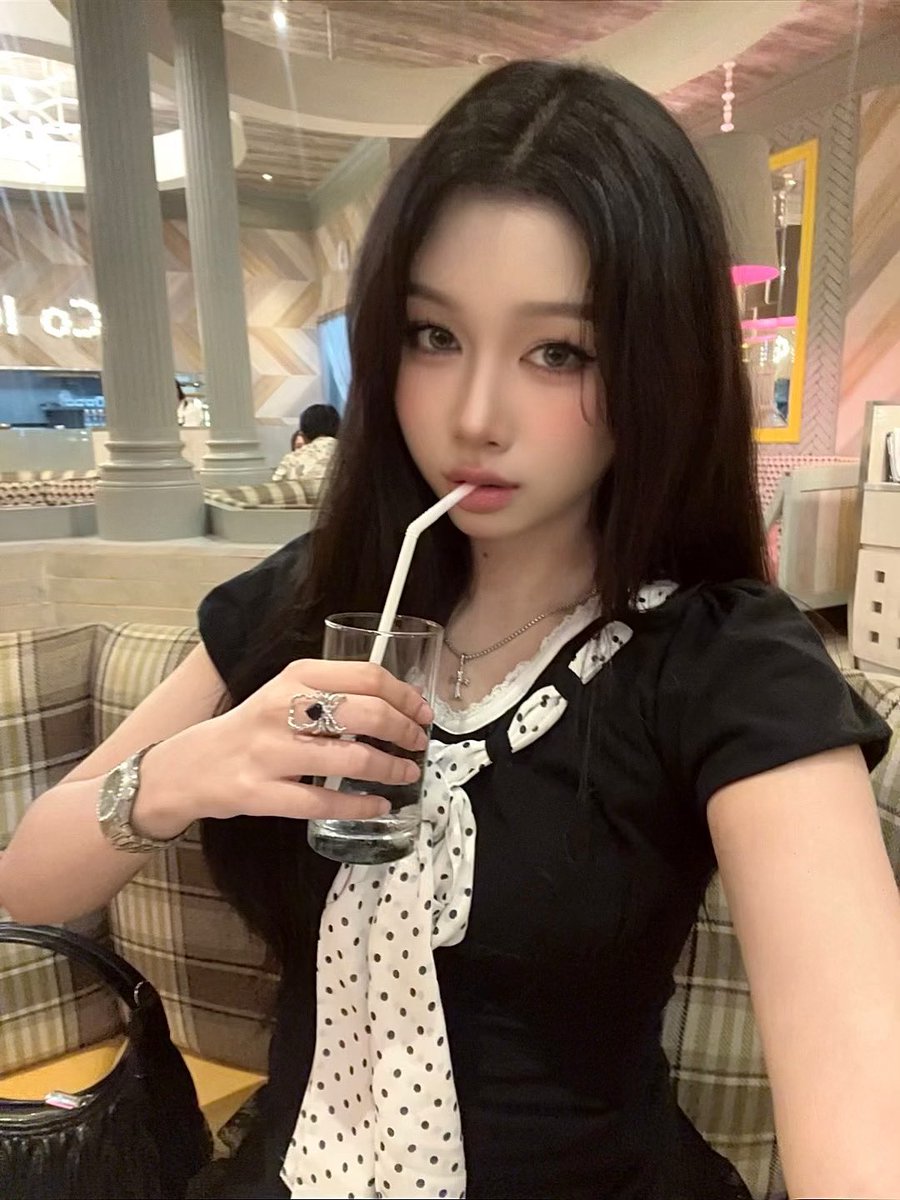 gm to those that still gm.💜✨