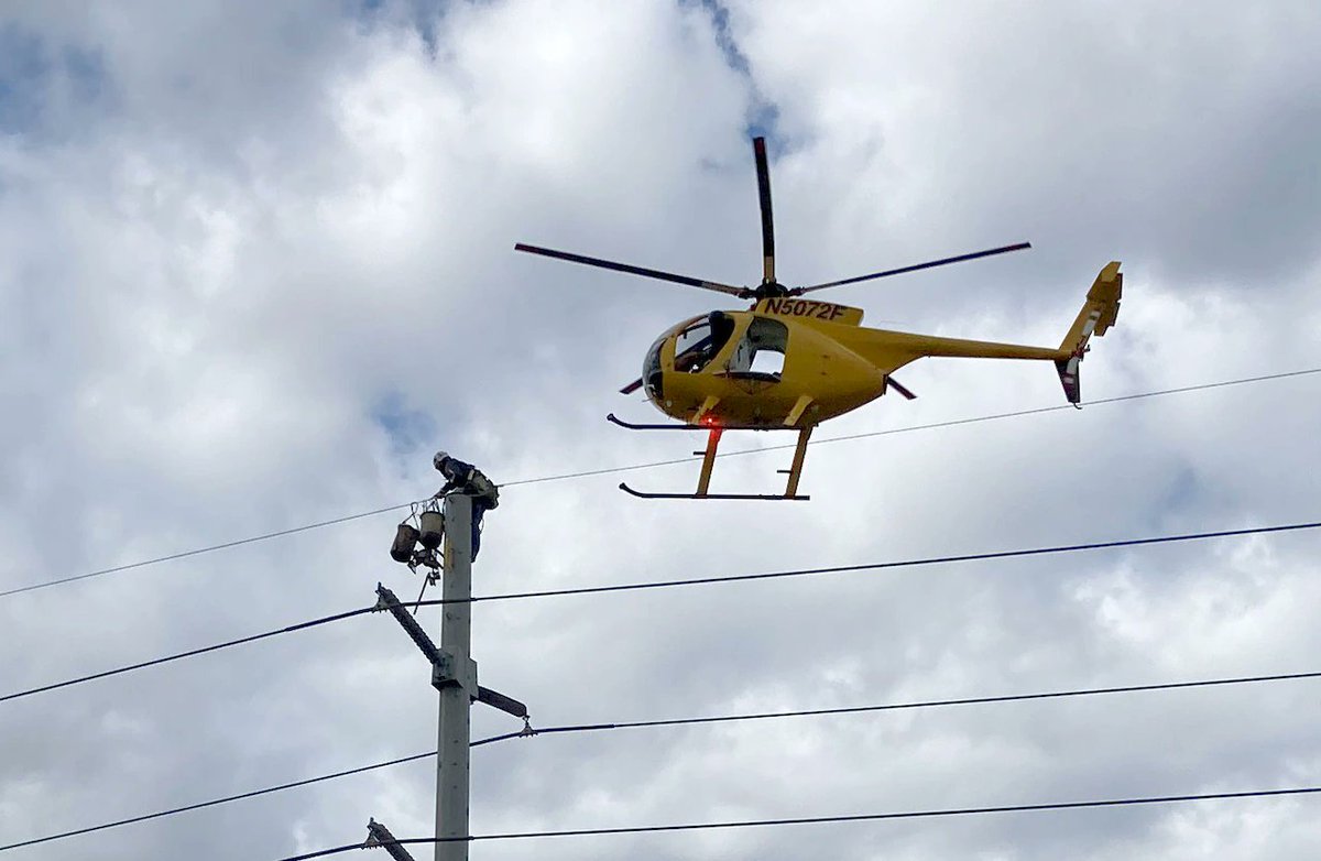 ivancp25's tweet photo. #AccidenteAéreo mortal de #MDHelicopters #MD500, de #Winco (N5072F) contra el terreno al impactar contra líneas eléctricas de alta tensión cerca de #JimThorpe,  #Pennsylvania, #EEUU 🇺🇸. Los 2 ocupantes que reparaban y revisaban el tendido eléctrico han muerto. 2 muertos. 11-09-25 https://t.co/zA5ATv62cb