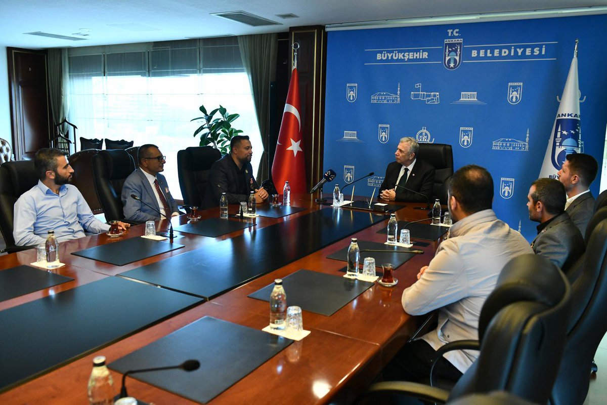 mansuryavas06's tweet photo. Gaziler Günü kapsamında, Türkiye Harp Malulü Gaziler Şehit Dul ve Yetimleri Derneği ile Türkiye Gaziler ve Şehit Aileleri Vakfı Pursaklar Şubesi üyeleriyle bir araya geldik.

Vatan için canını ortaya koymuş kahraman gazilerimiz ve aziz şehitlerimizin emaneti aileleri, başımızın tacıdır. Onların her zaman yanında olmaya devam edeceğiz.

Aziz şehitlerimizi rahmetle, gazilerimizi minnetle anıyorum. 🇹🇷