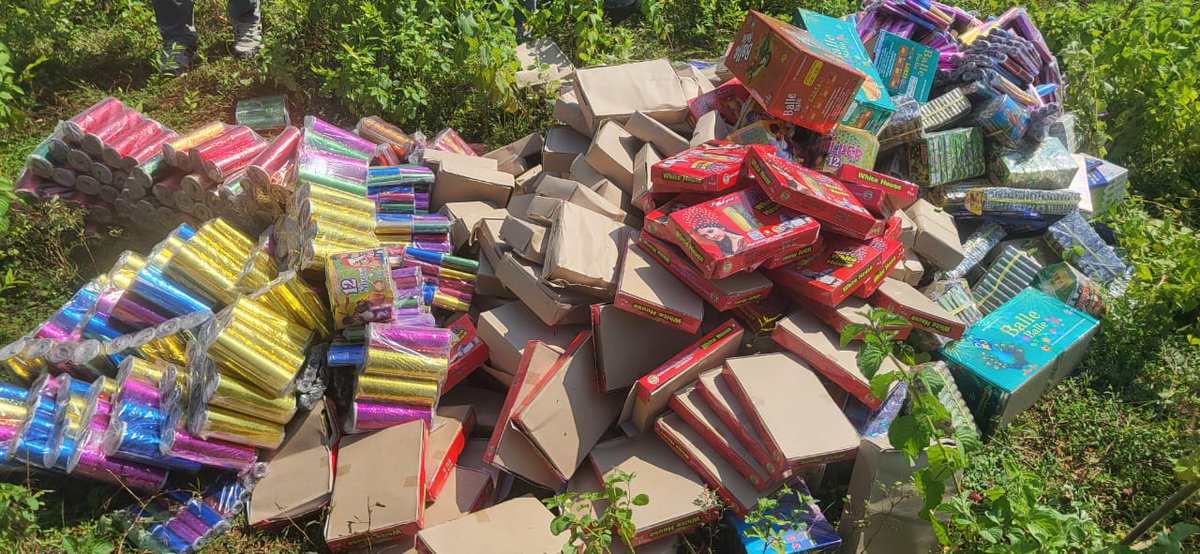 sp_ganjam's tweet photo. Chatrapur PS team, in strict compliance with legal provisions and after obtaining the requisite orders from the Hon'ble Court, destroyed the seized firecrackers. The action was undertaken as part of the enforcement measures to ensure public safety and adherence to the law. https://t.co/TYfI8Ojjdz
