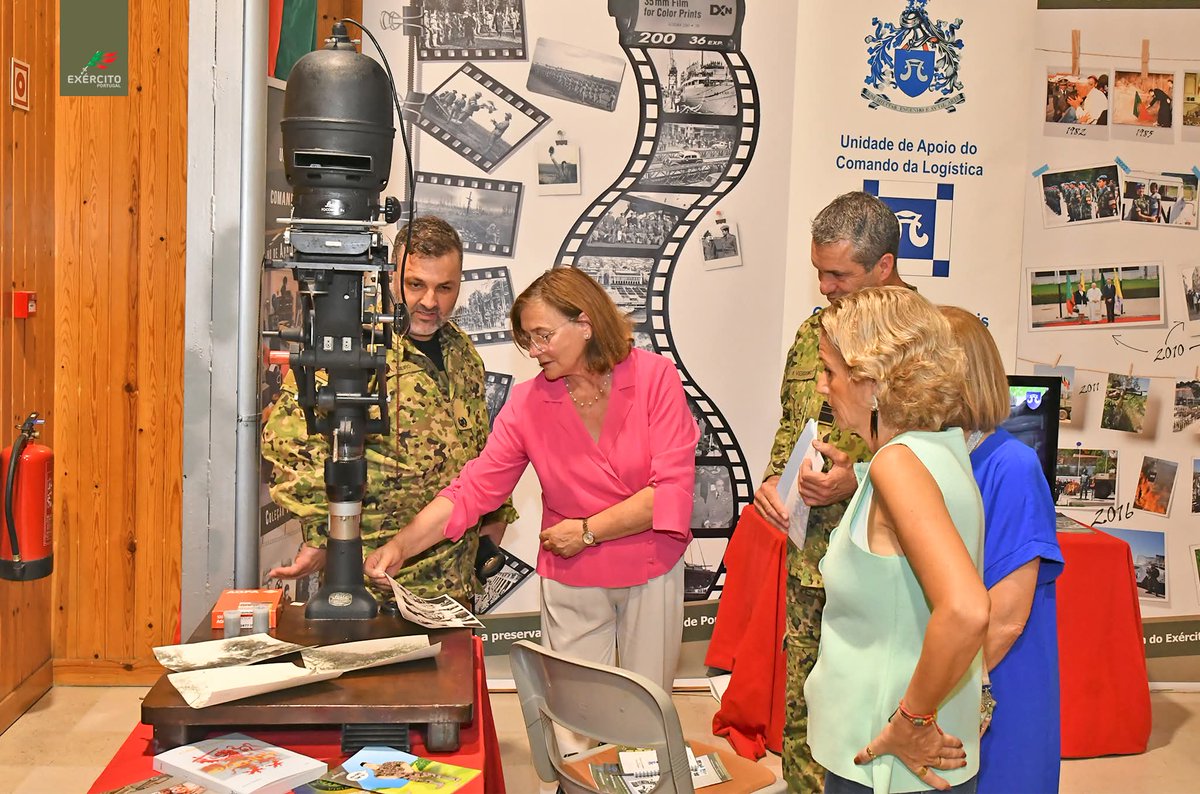 Exercito_pt's tweet photo. 📢 No âmbito das comemorações do Dia do Comando da Logística, encontra-se a decorrer a Exposição de Capacidades Logísticas no Centro Cultural do Entroncamento.
#ExércitoPortuguês #CmdLog #RMan https://t.co/2HmiTBYgbH