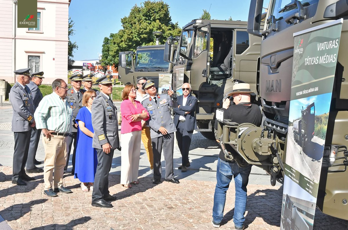 Exercito_pt's tweet photo. 📢 No âmbito das comemorações do Dia do Comando da Logística, encontra-se a decorrer a Exposição de Capacidades Logísticas no Centro Cultural do Entroncamento.
#ExércitoPortuguês #CmdLog #RMan https://t.co/2HmiTBYgbH