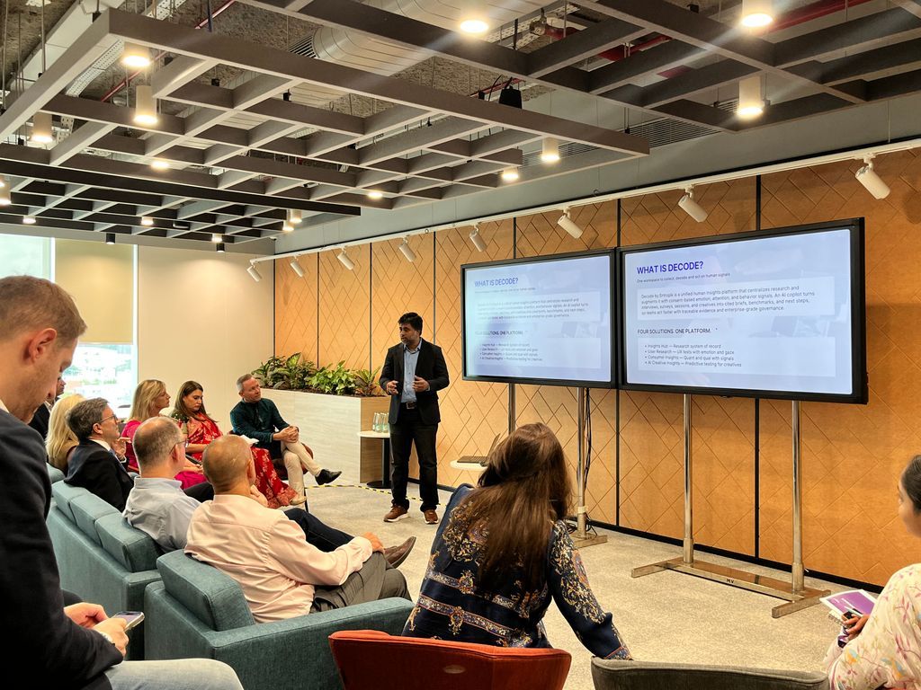 entropik_io's tweet photo. Big day at Entropik!
Our founder, #LavaKumar spoke at the @NatWest #Bangalore addressing the CXOs' at NatWest, sharing what’s new in Human #InsightsAI and giving a quick tour of #Decode: Entropik’s unified human insights platform! https://t.co/JRDfSExyjg