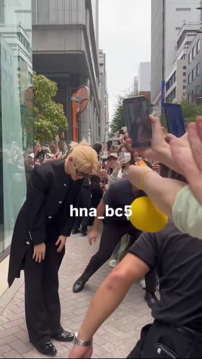 뉴스에 나온 글로벌슈스아이돌의 퇴근길