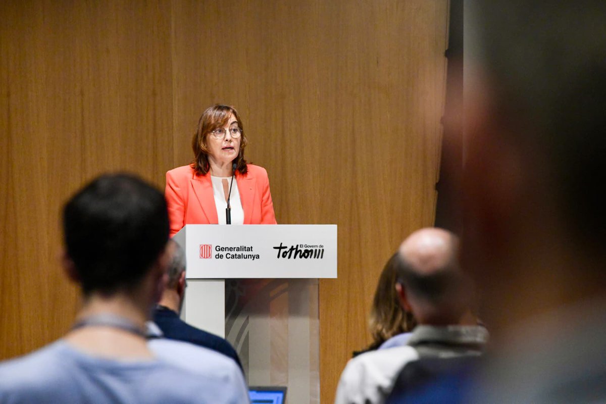 SilviaPaneque's tweet image. 🤝 La transició energètica requereix confiança i cooperació. Un exemple és el Pla de Barris 2025: acció climàtica i renovació urbana per millorar l’habitabilitat i el benestar, sumant esforços públics i privats per afrontar el repte del canvi climàtic

#ElGovernDeTothom