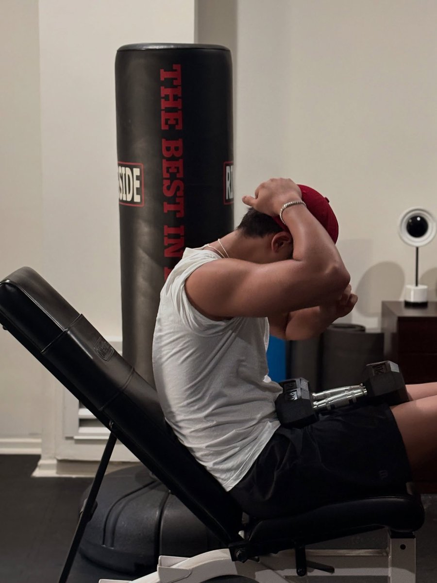 신혼여행....🤨