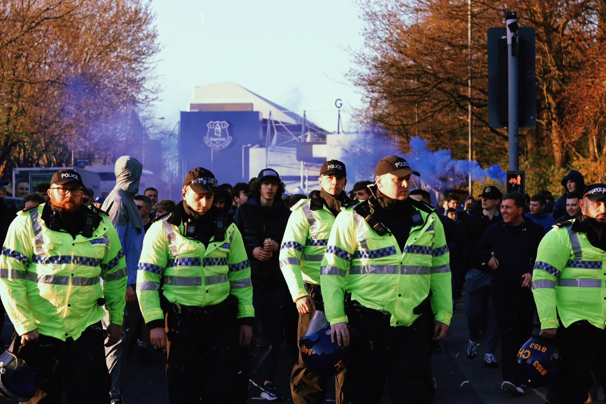 M I N T (@mintisculture) on Twitter photo Evertonians accompanied through Stanley Park before the Merseyside derby, with a Goodison backdrop 
Walton Lane 
2 Apr 2025 Evertonians accompanied through Stanley Park before the Merseyside derby, with a Goodison backdrop 
Walton Lane 
2 Apr 2025