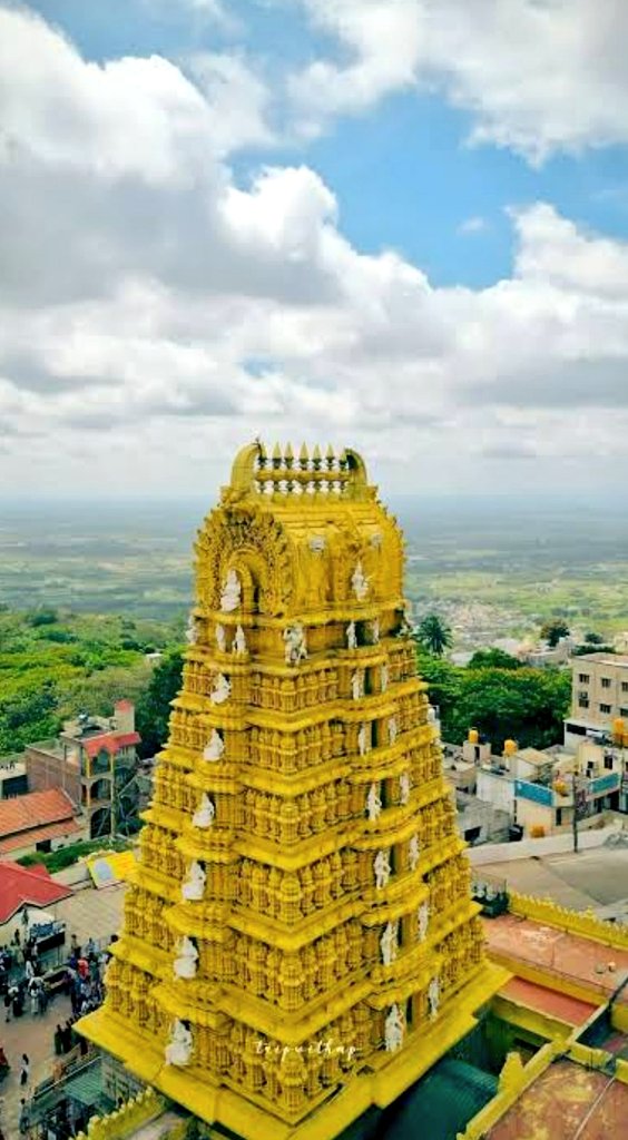 NewsAlgebraIND's tweet image. 🚨 LAWYER : Milord.. Can a non-Hindu inaugurate the Dasara festival? Court should not allow the Karnataka Government’s decision.

CJI B.R. Gavai : Non what?

ADVOCATE : Non-Hindu… if it can be listed.

CJI B.R. Gavai: Okay.

ADVOCATE : We want urgent hearing.

A petition