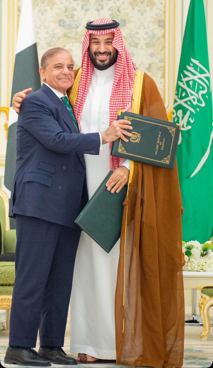 knn1402I's tweet photo. #ولي_العهد #محمد_بن_سلمان الدفاع المشترك عرابه ومهندسه أميرنا محمد جعل عمره طويل#السعودية https://t.co/gXXQYIAqzX