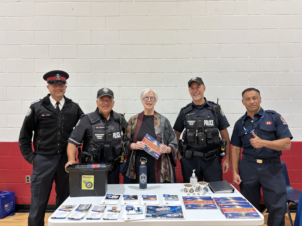 33 Division (@tps33div) on Twitter photo Thank you <a href="/shelleycarroll/">Shelley Carroll</a> for inviting our Officers to take part in the Town Hall at Oriole Community Center — an important opportunity to connect with residents on safety and crime prevention. Thank you <a href="/shelleycarroll/">Shelley Carroll</a> for inviting our Officers to take part in the Town Hall at Oriole Community Center — an important opportunity to connect with residents on safety and crime prevention.