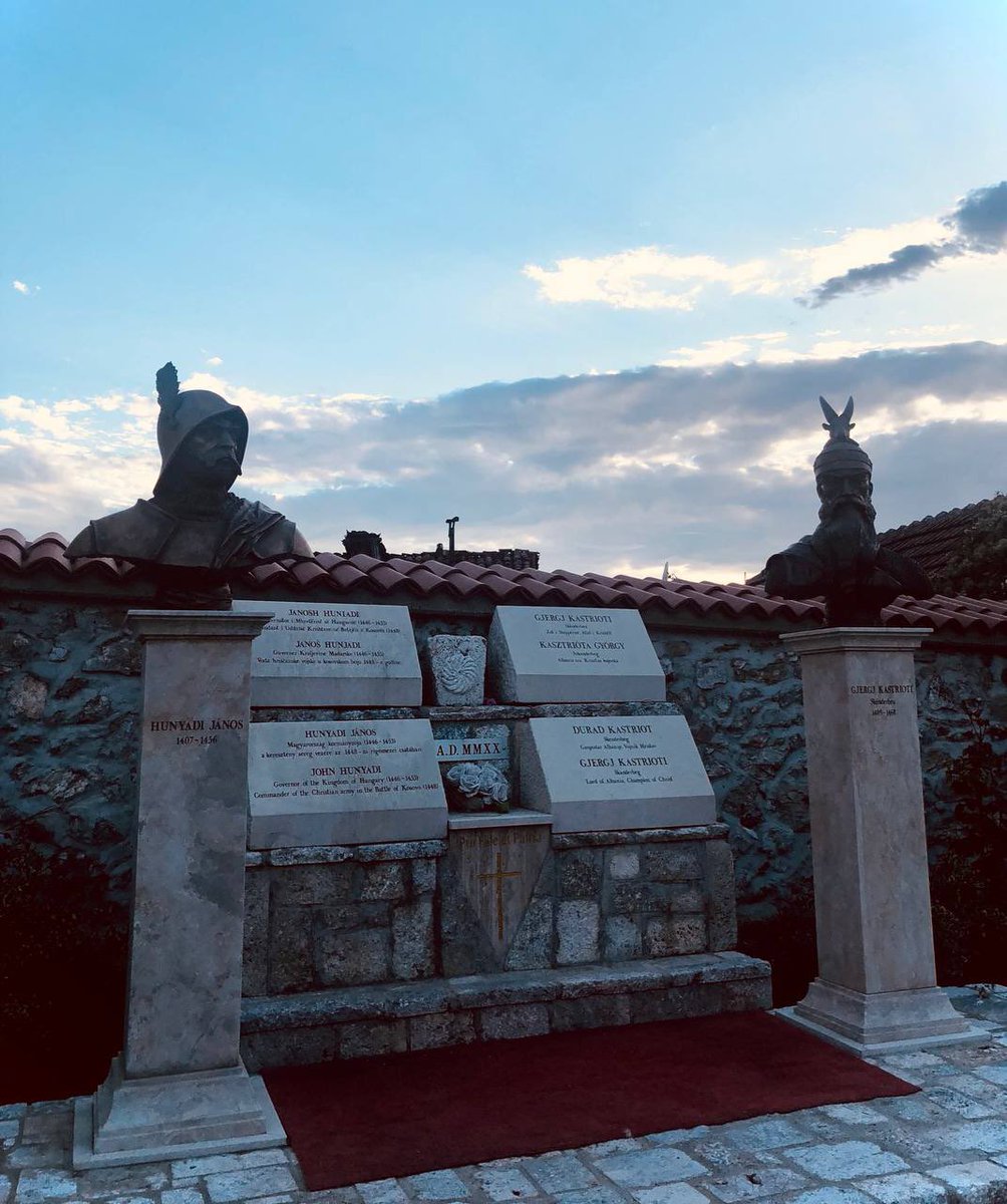 AlbaniHistorian's tweet image. Skanderbeg &amp;amp; Hunyadi at Prizren Cathedral