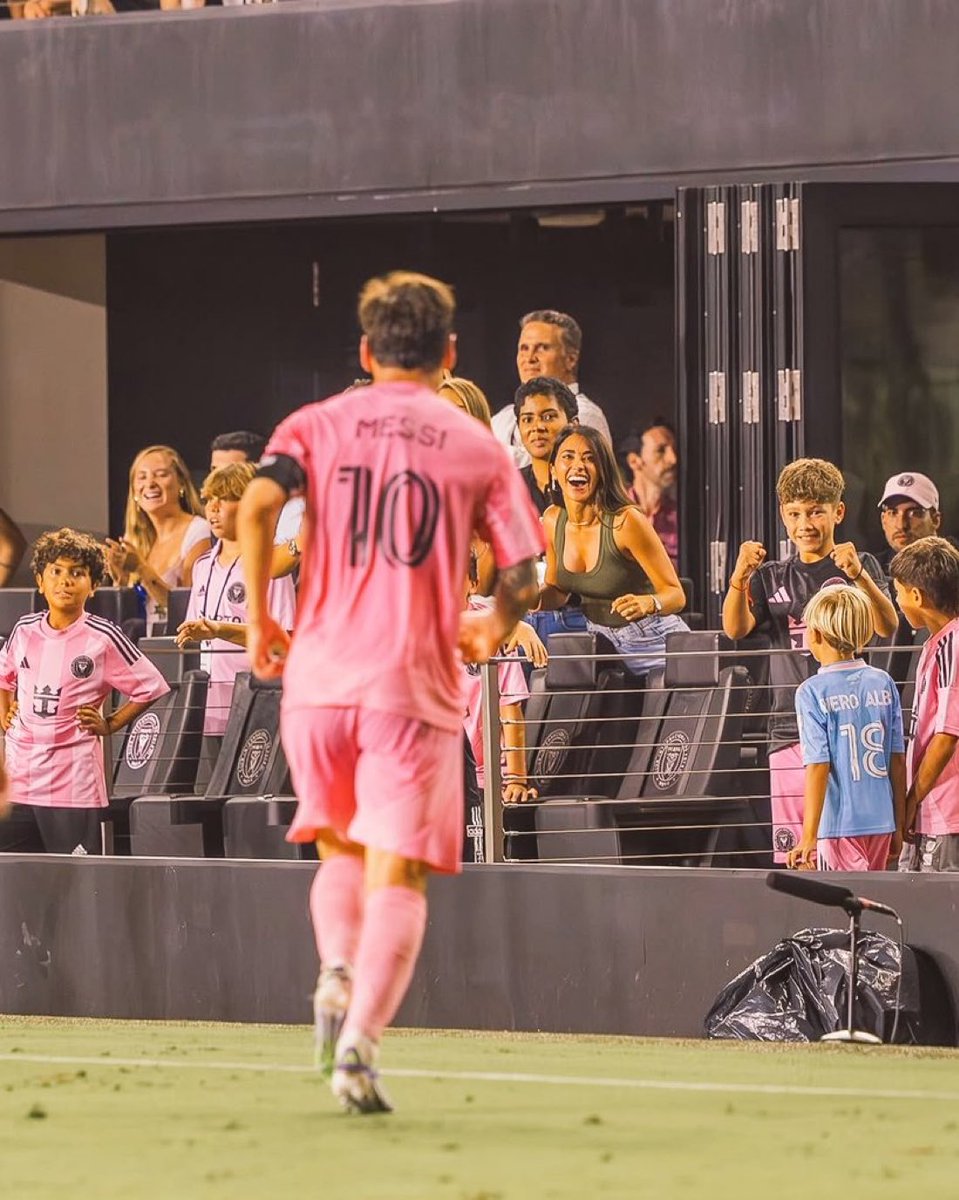 PurelyFootball ℗ tweet media