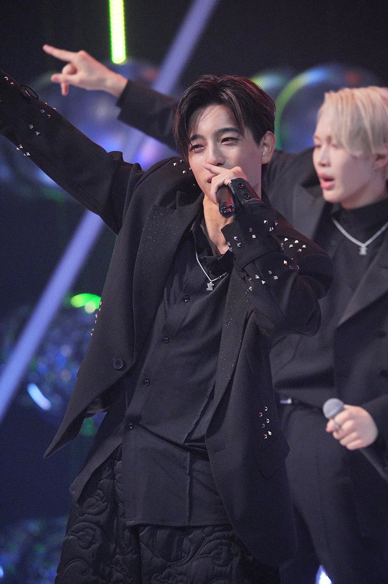 kananafirst's tweet image. 正直GOICHI苦手なほうだったんですよ？なのにファイナルでこんな笑顔で歌われたらもうアカンて。そら誰でも落ちるて。
#ラスピ #THELASTPIEACE