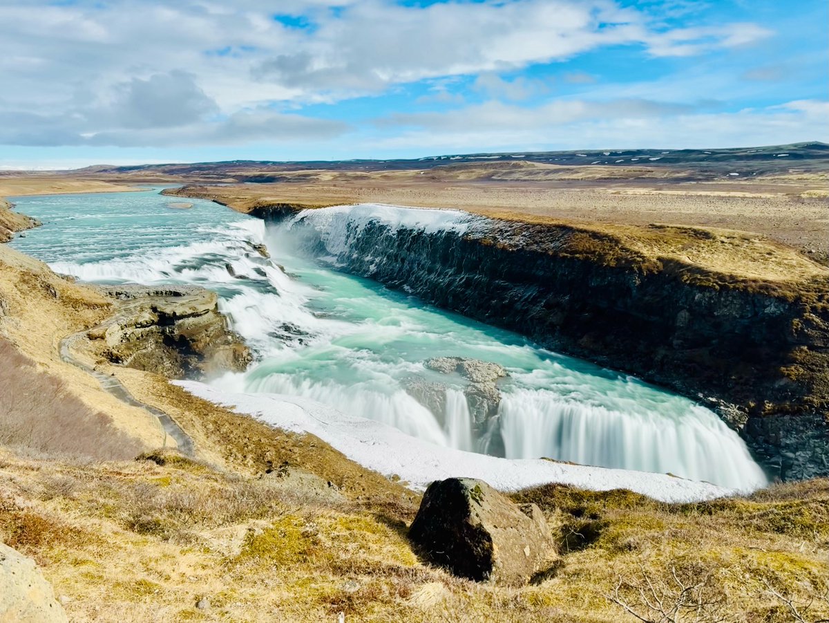 cado's tweet image. golden- #gullfoss #iceland 
inst: @cadoeva 
.
#spring Abril 2025
.
#waterfall #ice #glacier #river #montain #nature #landscape #heritage #road #roadtrip #architecture