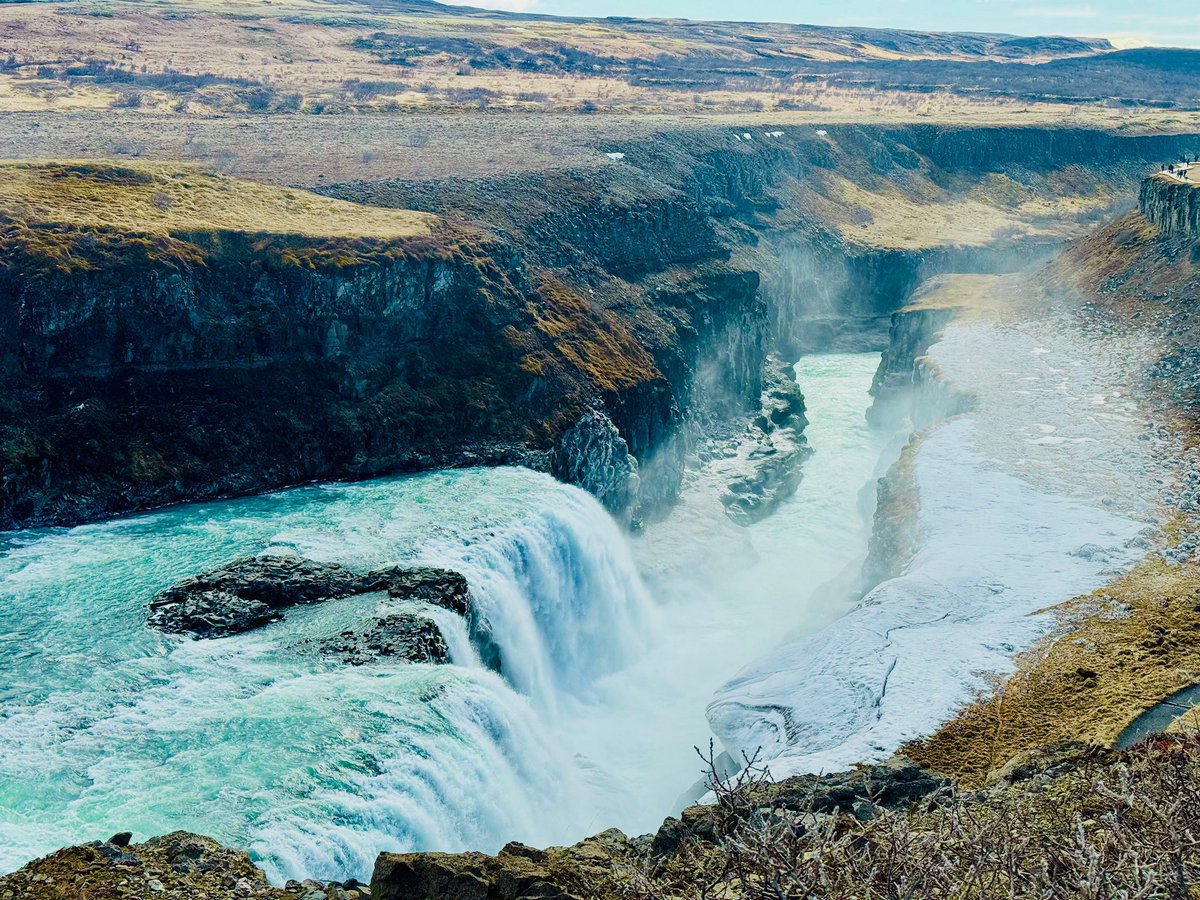 cado's tweet image. golden- #gullfoss #iceland 
inst: @cadoeva 
.
#spring Abril 2025
.
#waterfall #ice #glacier #river #montain #nature #landscape #heritage #road #roadtrip #architecture