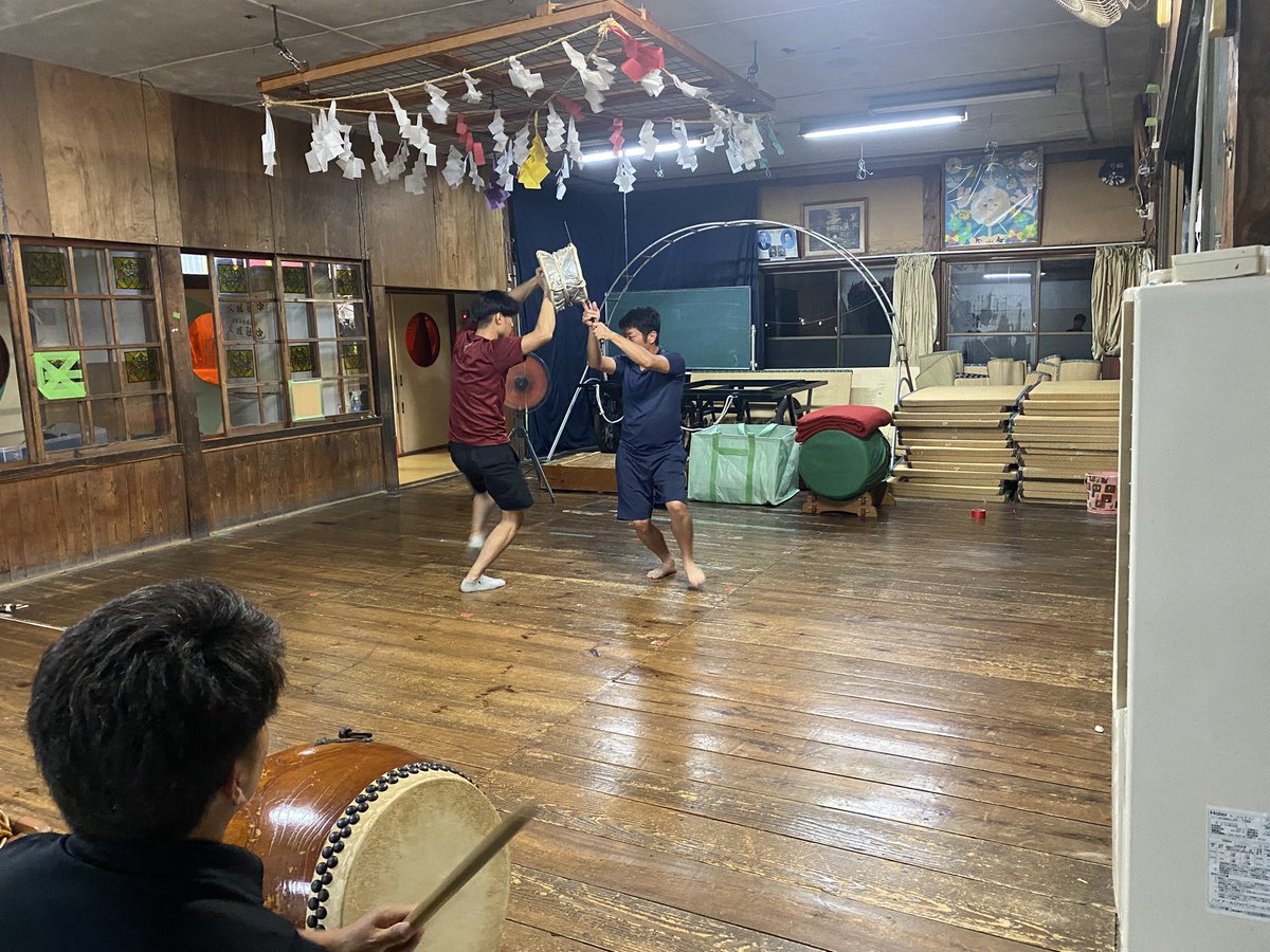 946shachu's tweet photo. 本番前の最終稽古。
若手、ベテラン、融合の素晴らしい空気感です！ https://t.co/XAqv8HjaKT