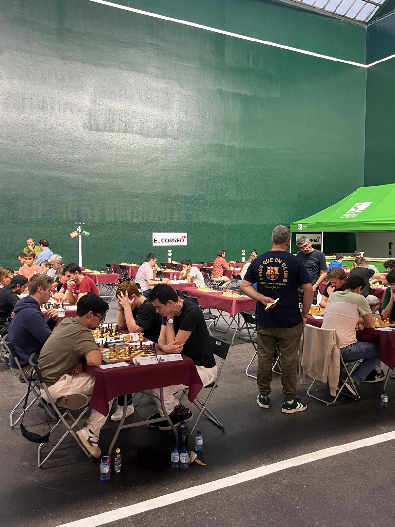 MueveBizkaia's tweet photo. ♟️Plazer handia izan da Open Sestao Basque Country nazioarteko xake txapelketan parte hartzea. Bertako xake tradizioari balioa ematen dio eta nazioartean Bizkaiaren eta Ezkerraldearen irudia proiektatzen du. #OpenSestao #Xakea #Ezkerraldea https://t.co/VO9vOUeyPE