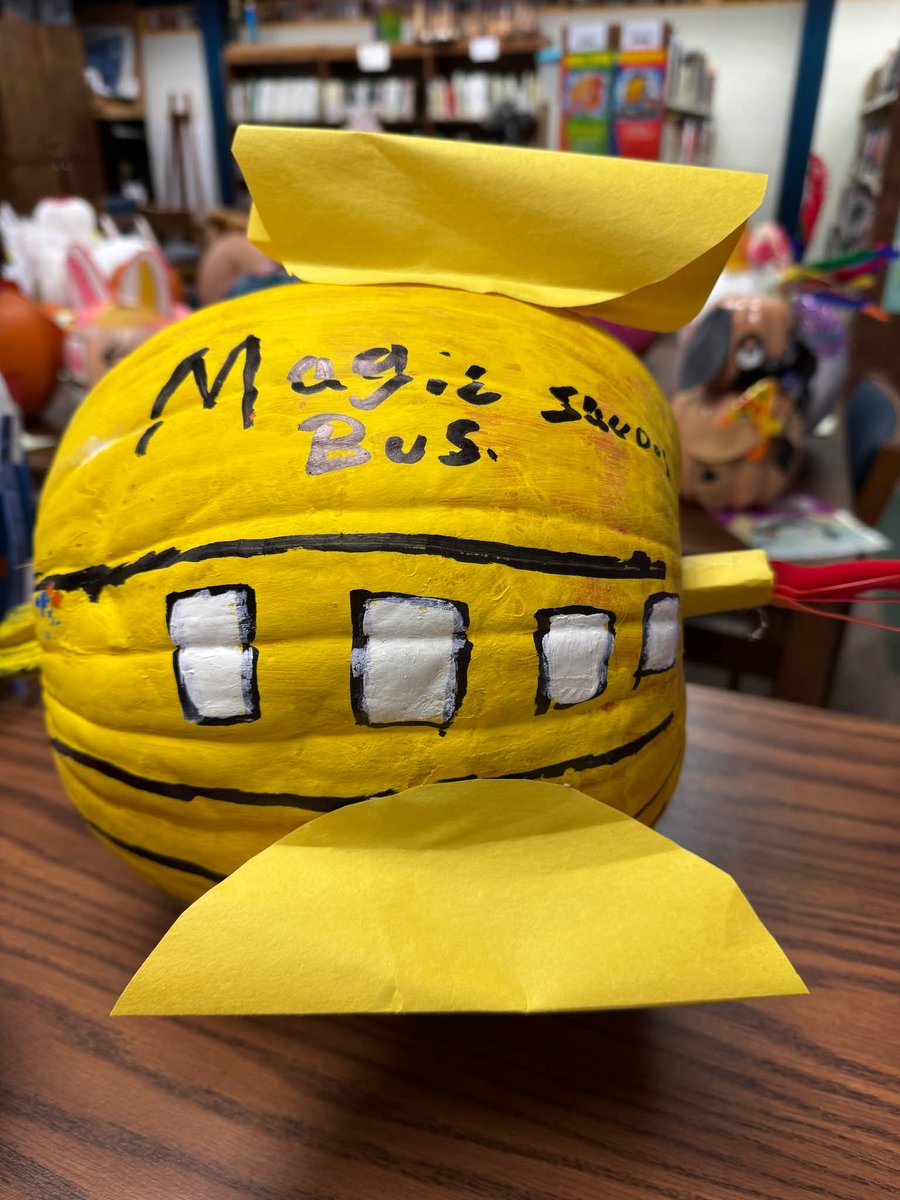 Puskine's tweet image. 🎃✨ Letting the creativity bloom with our Pretty Pumpkins contest! Who knew pumpkins could look this stunning? 🍂🎨 #PrettyPumpkins #FallArt #PumpkinPerfection